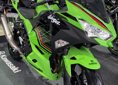 KAWASAKI NINJA 400
