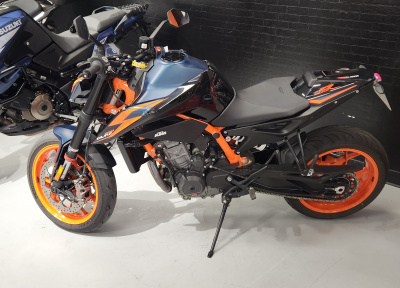 KTM 890 DUKE R
