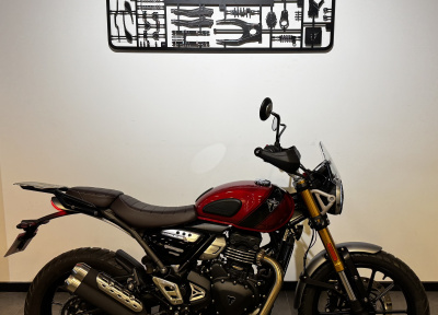 TRIUMPH SCRAMBLER 400 X
