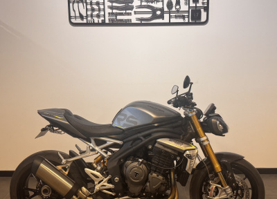 TRIUMPH SPEED TRIPLE 1200 RS