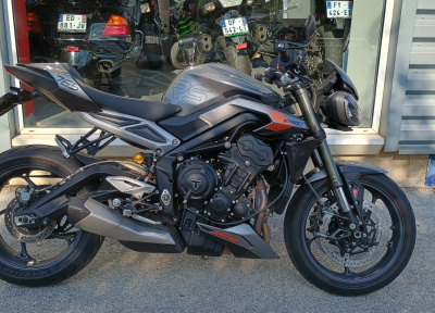 TRIUMPH STREET TRIPLE 765 RS