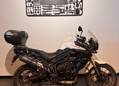 TRIUMPH TIGER 800