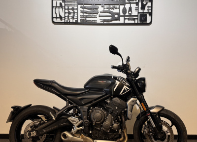 TRIUMPH TRIDENT 660