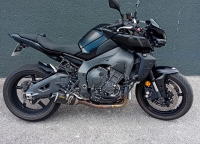 YAMAHA MT-10