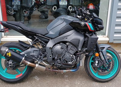 YAMAHA MT-10