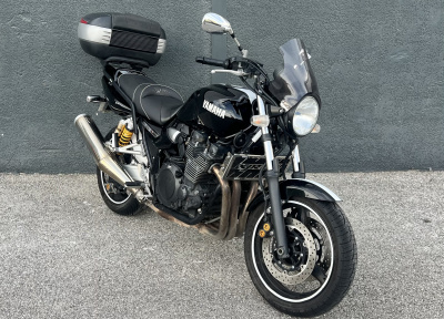 YAMAHA XJR 1300