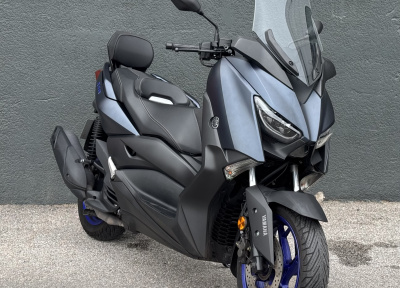 YAMAHA XMAX 125