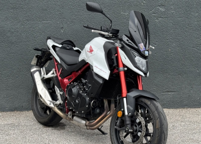HONDA CB 750 HORNET