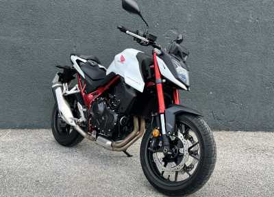 HONDA CB 750 HORNET