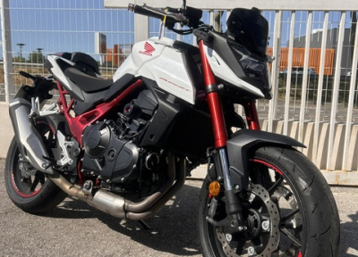 HONDA CB 750 HORNET