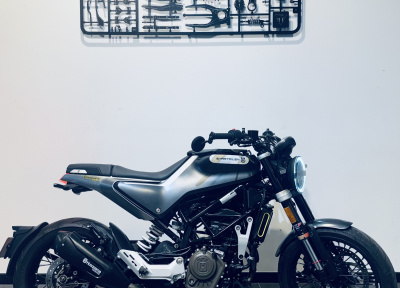 HUSQVARNA SVARTPILEN 125 ABS