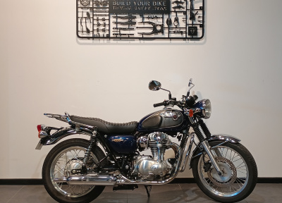 KAWASAKI W 800