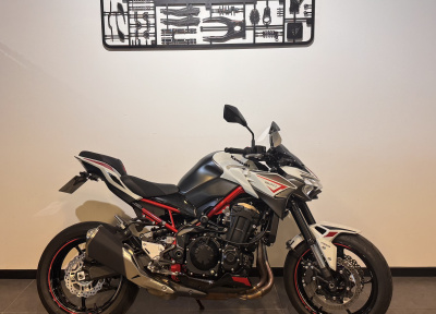KAWASAKI Z 900