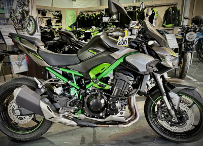KAWASAKI Z 900