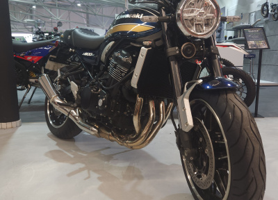 KAWASAKI Z 900