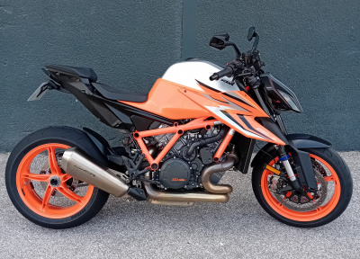 KTM 1290 SUPER DUKE R EVO