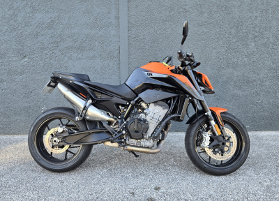 KTM 890 DUKE