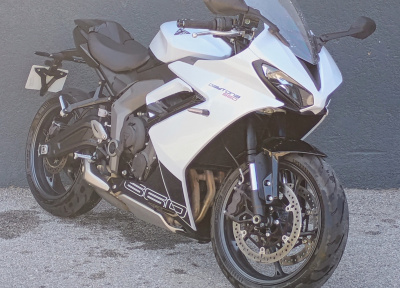 TRIUMPH 	DAYTONA 660