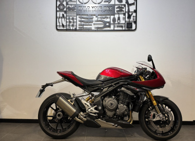 TRIUMPH SPEED TRIPLE 1200 RR