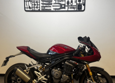 TRIUMPH SPEED TRIPLE 1200 RR