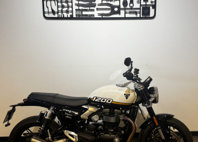 TRIUMPH SPEED TWIN 1200