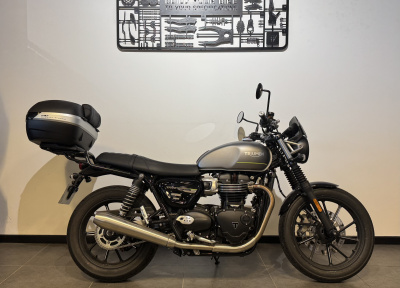 TRIUMPH SPEED TWIN 900