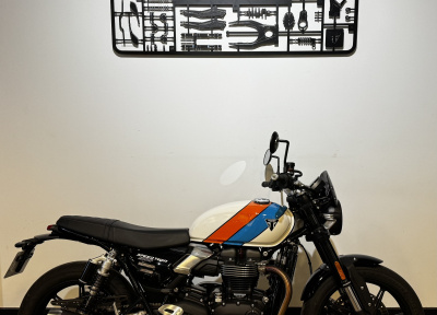 TRIUMPH SPEED TWIN 900