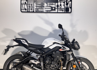 TRIUMPH STREET TRIPLE 765 R