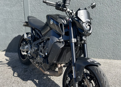 YAMAHA MT-09