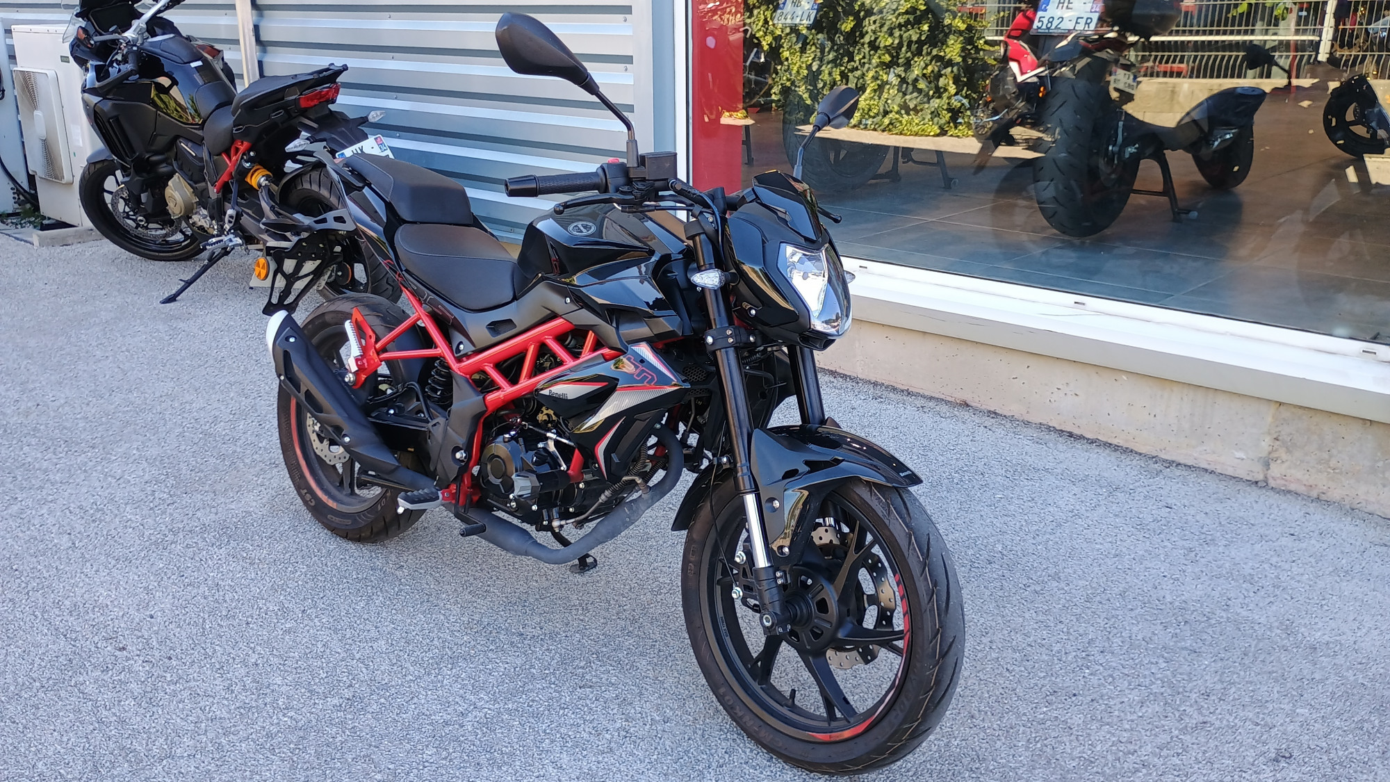 BENELLI BN 125