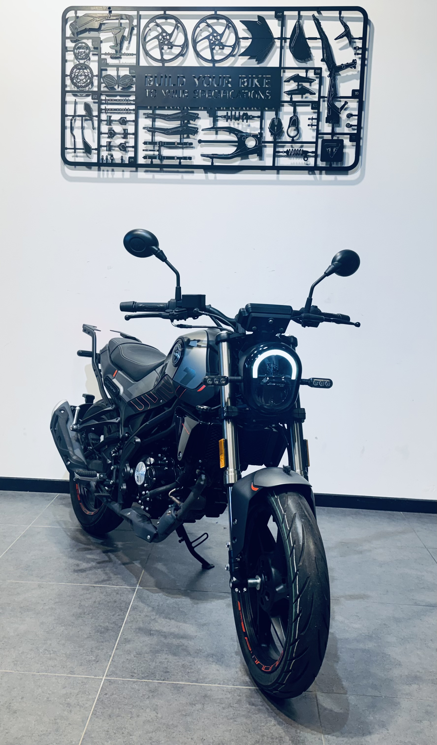 BENELLI LEONCINO 125