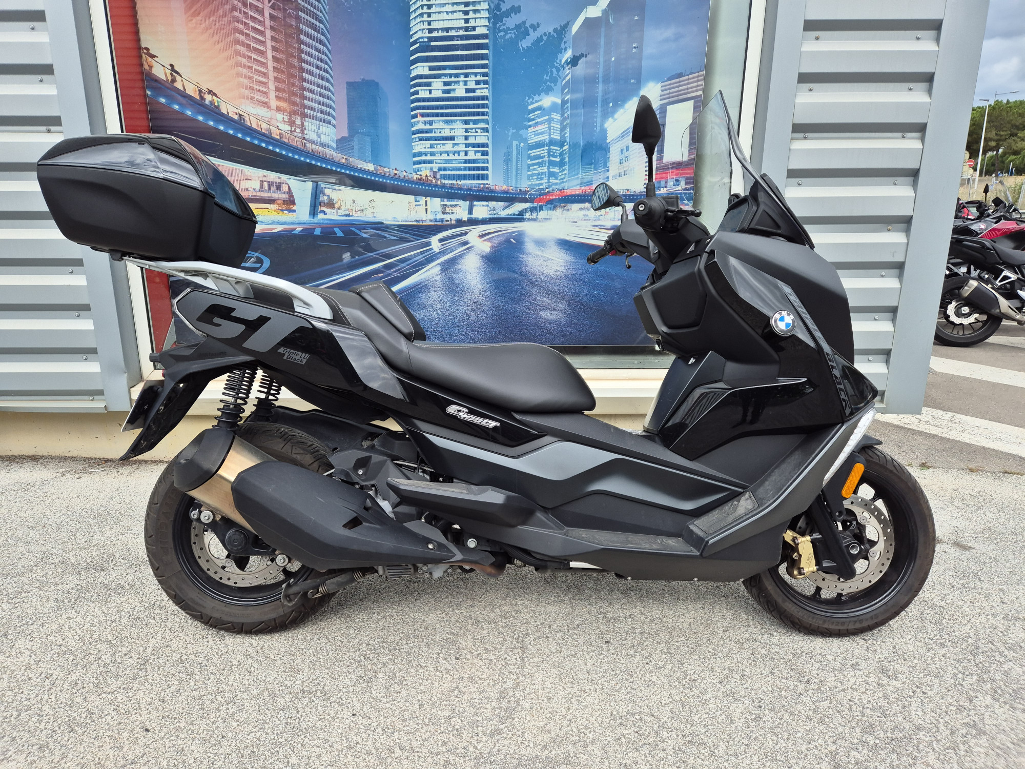 BMW C 400 GT TRIPLE BLACK