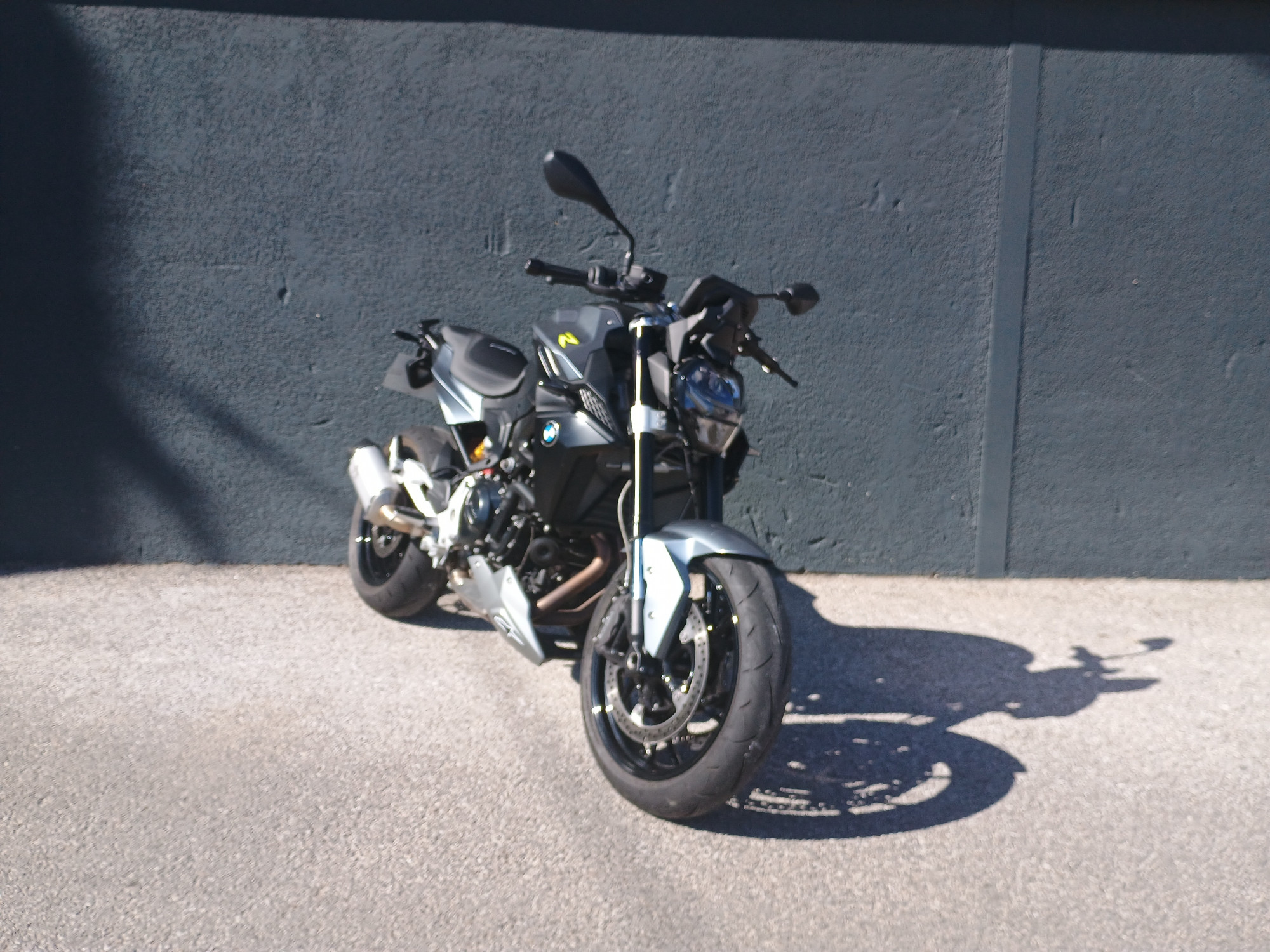 BMW F 900 R