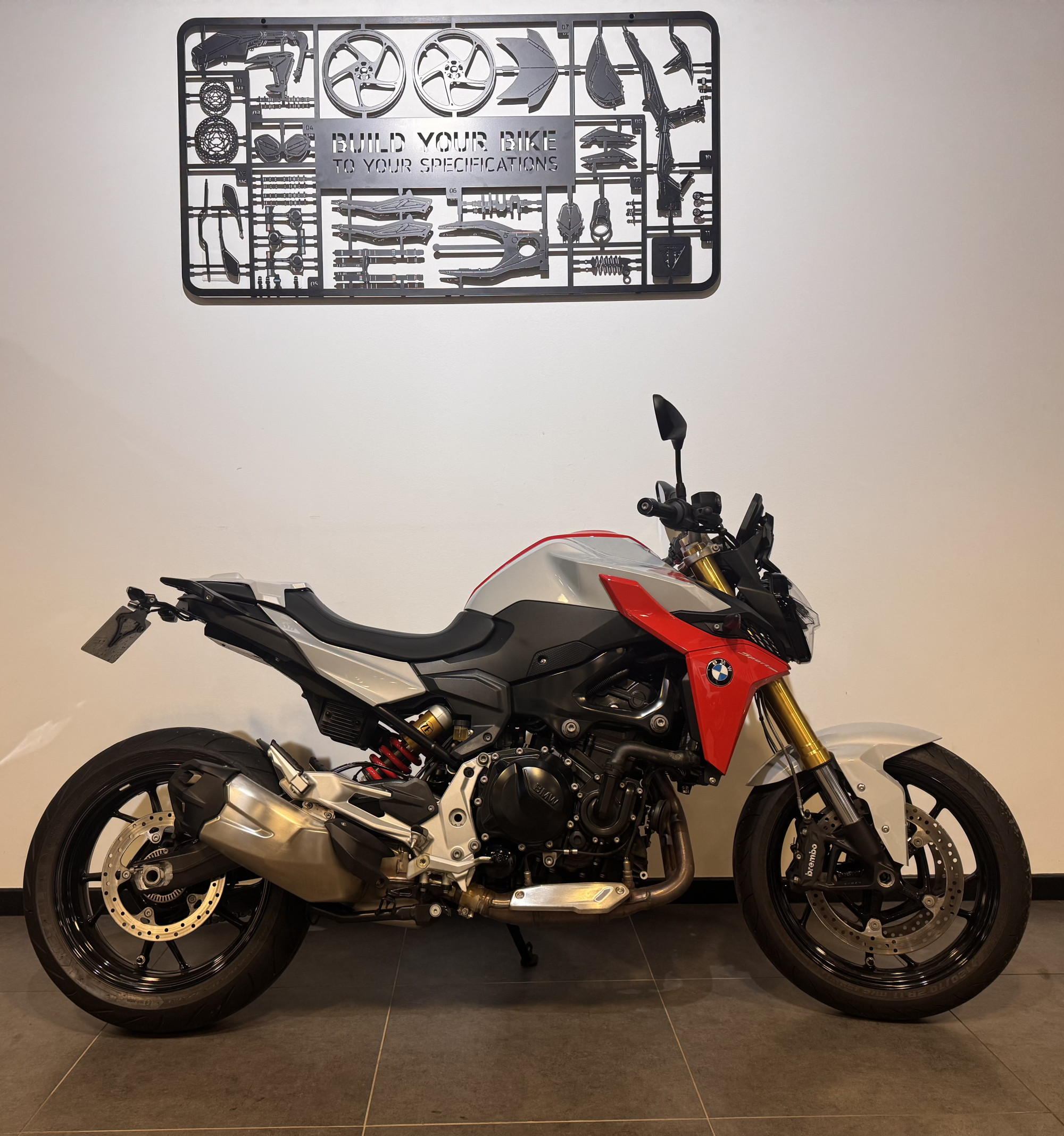 BMW F 900 R