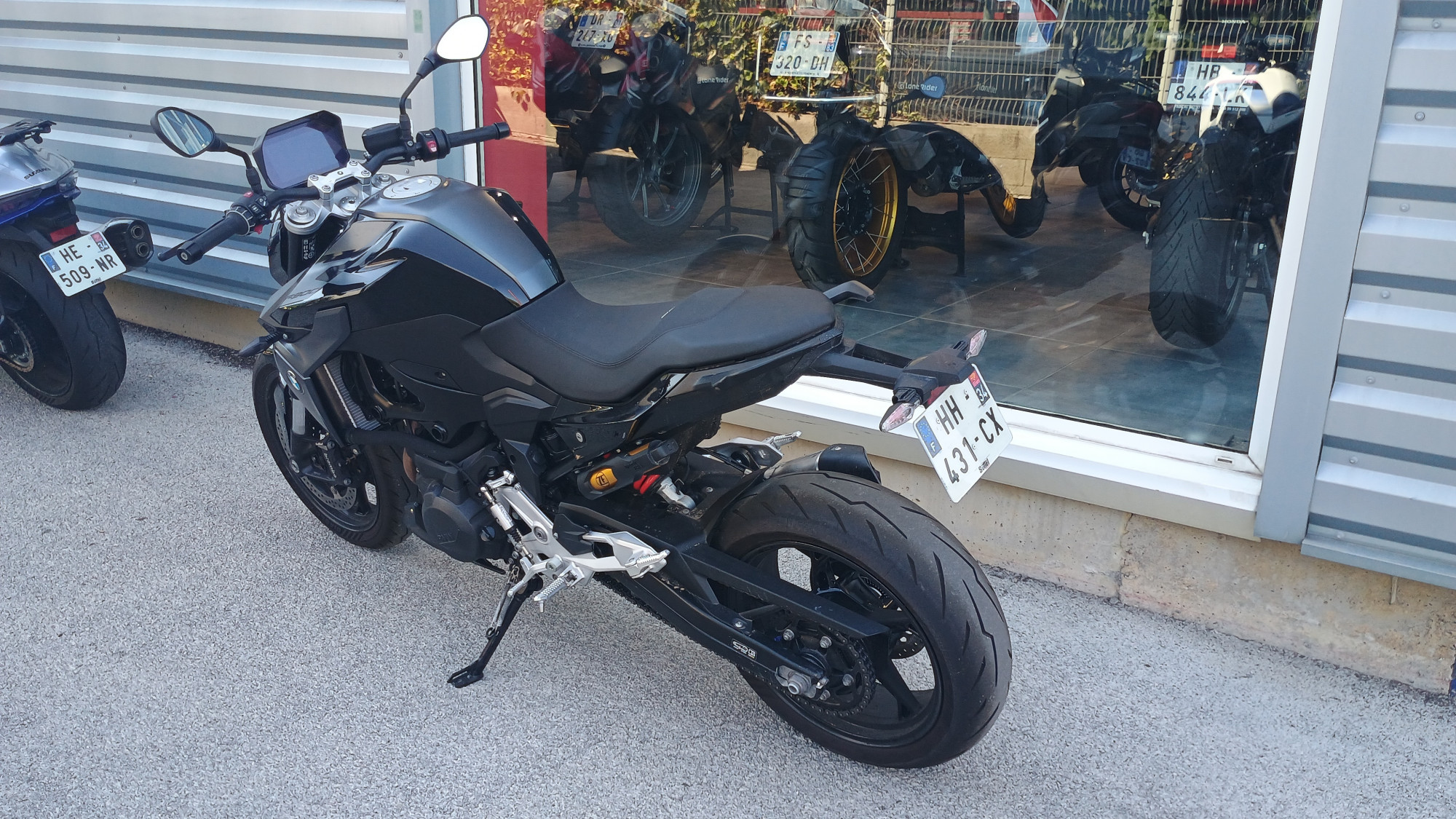 BMW F 900 R