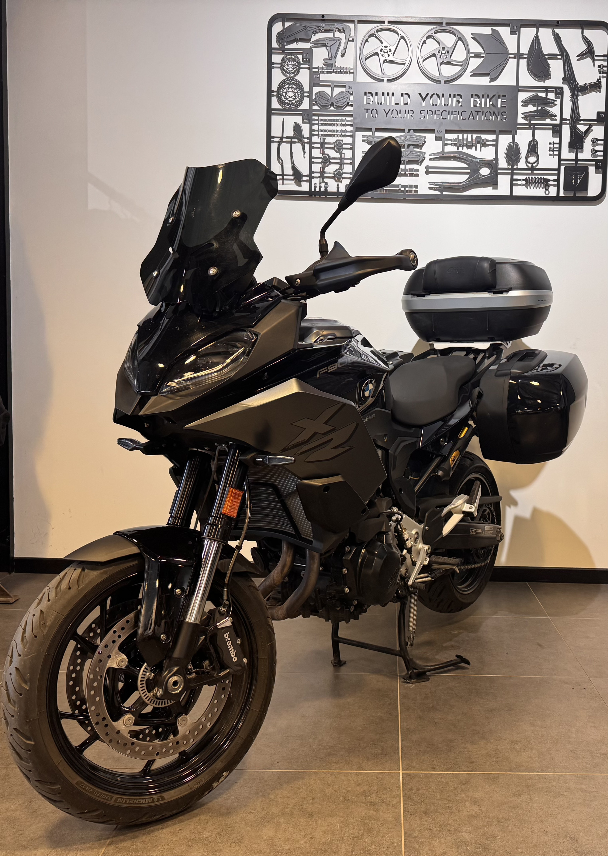 BMW F 900 XR