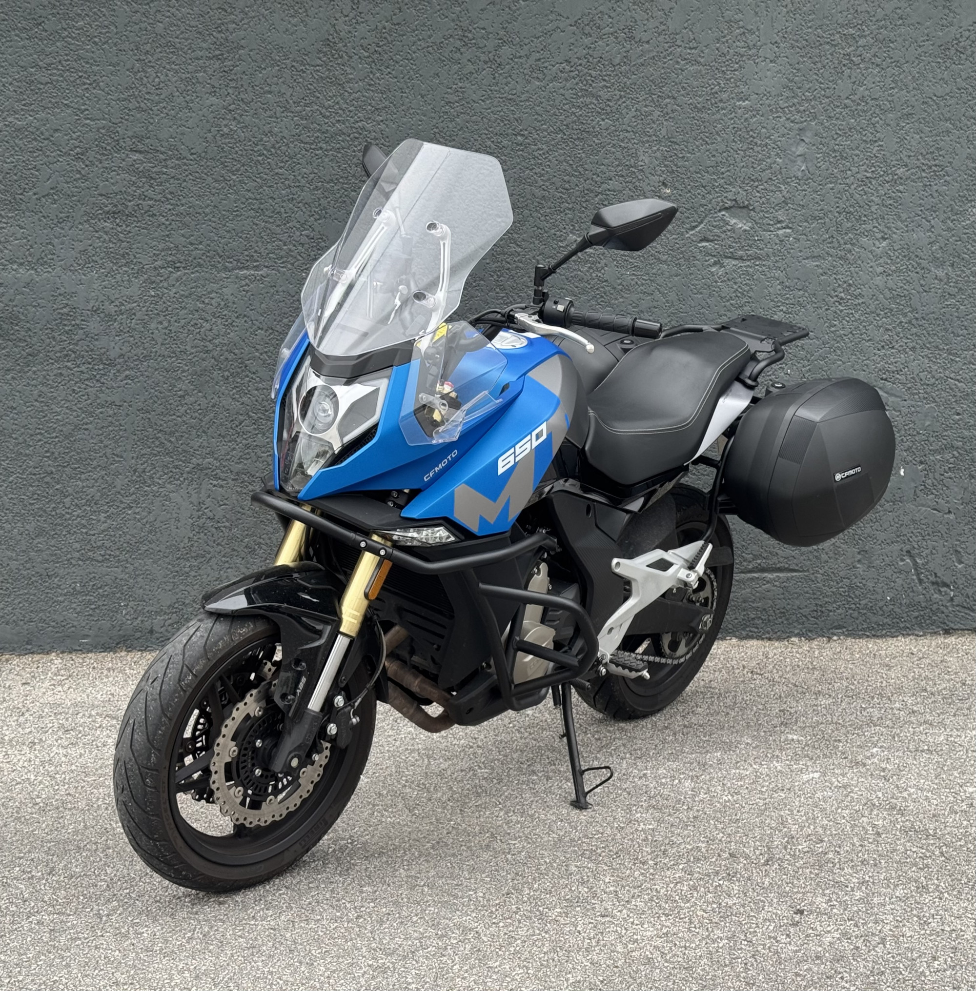 CF MOTO MT 650