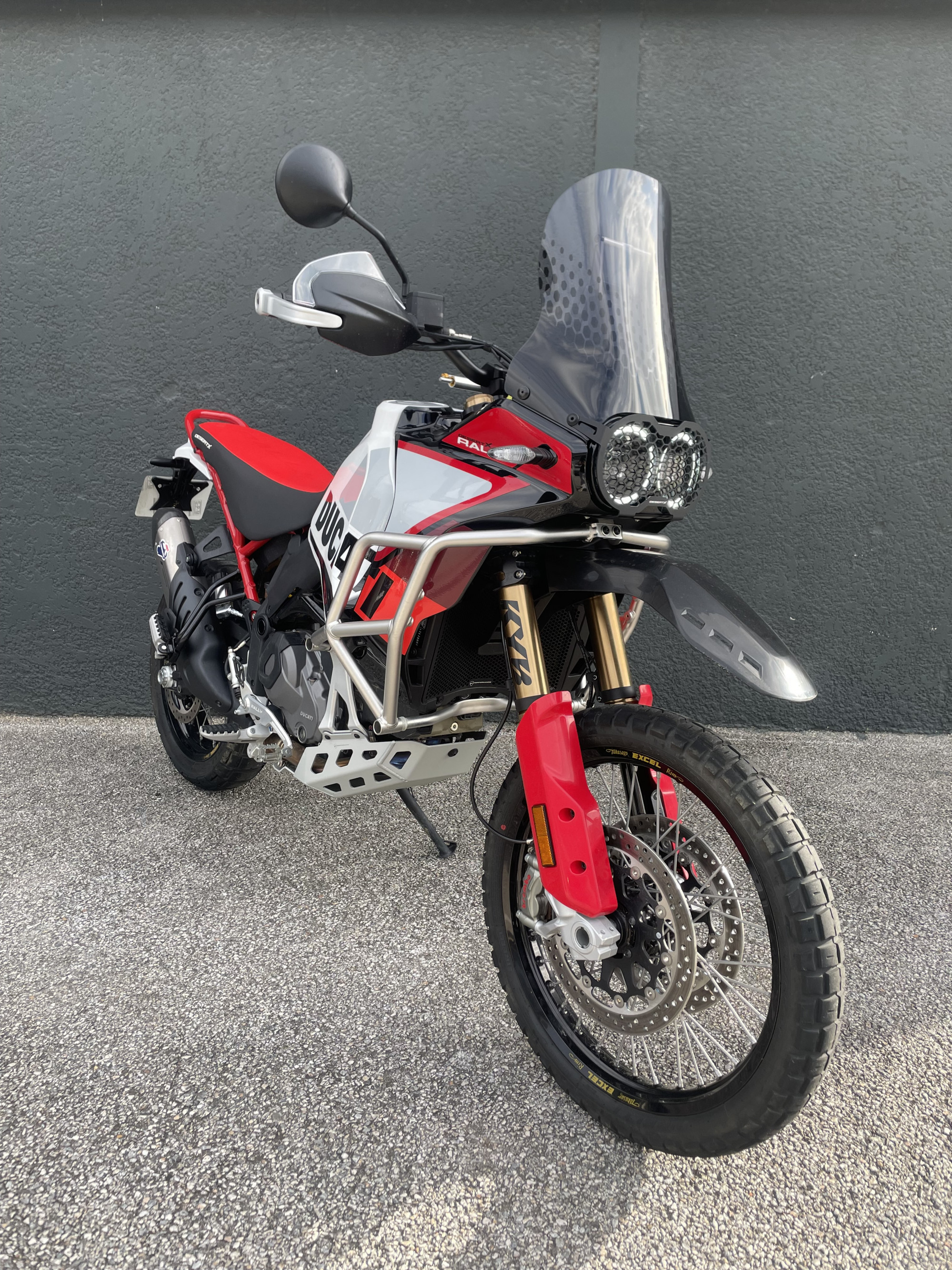 DUCATI DESERT X RALLY