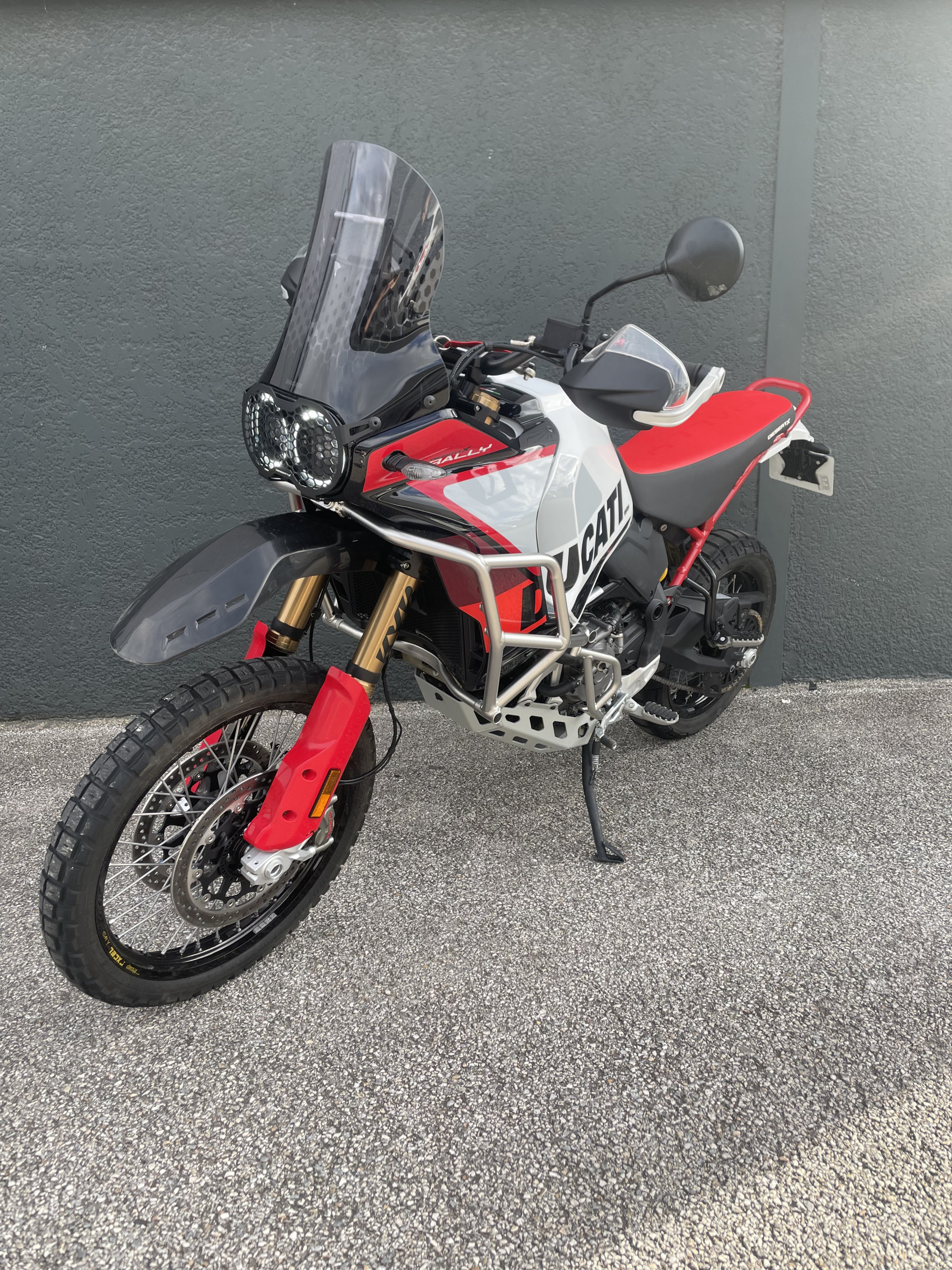 DUCATI DESERT X RALLY