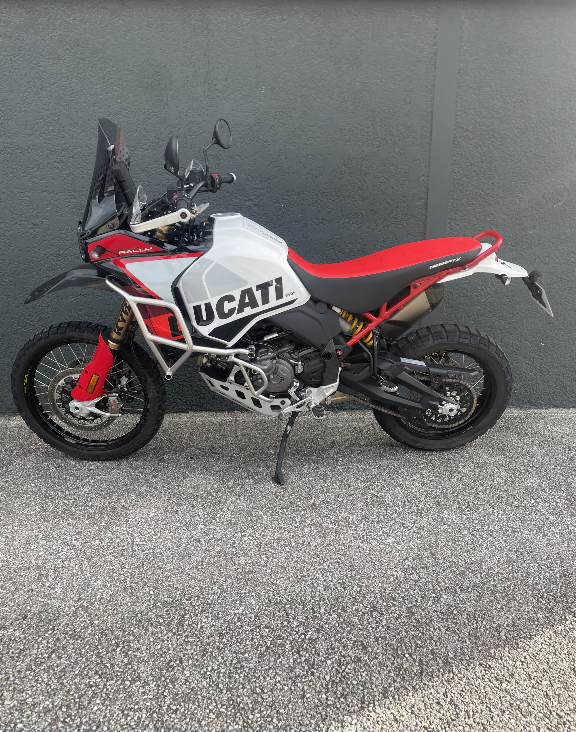 DUCATI DESERT X RALLY
