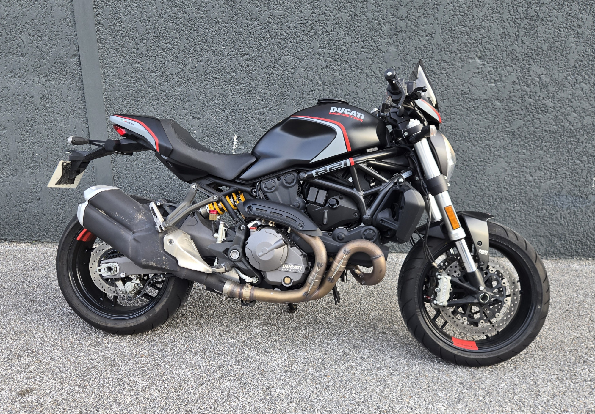 DUCATI MONSTER 821