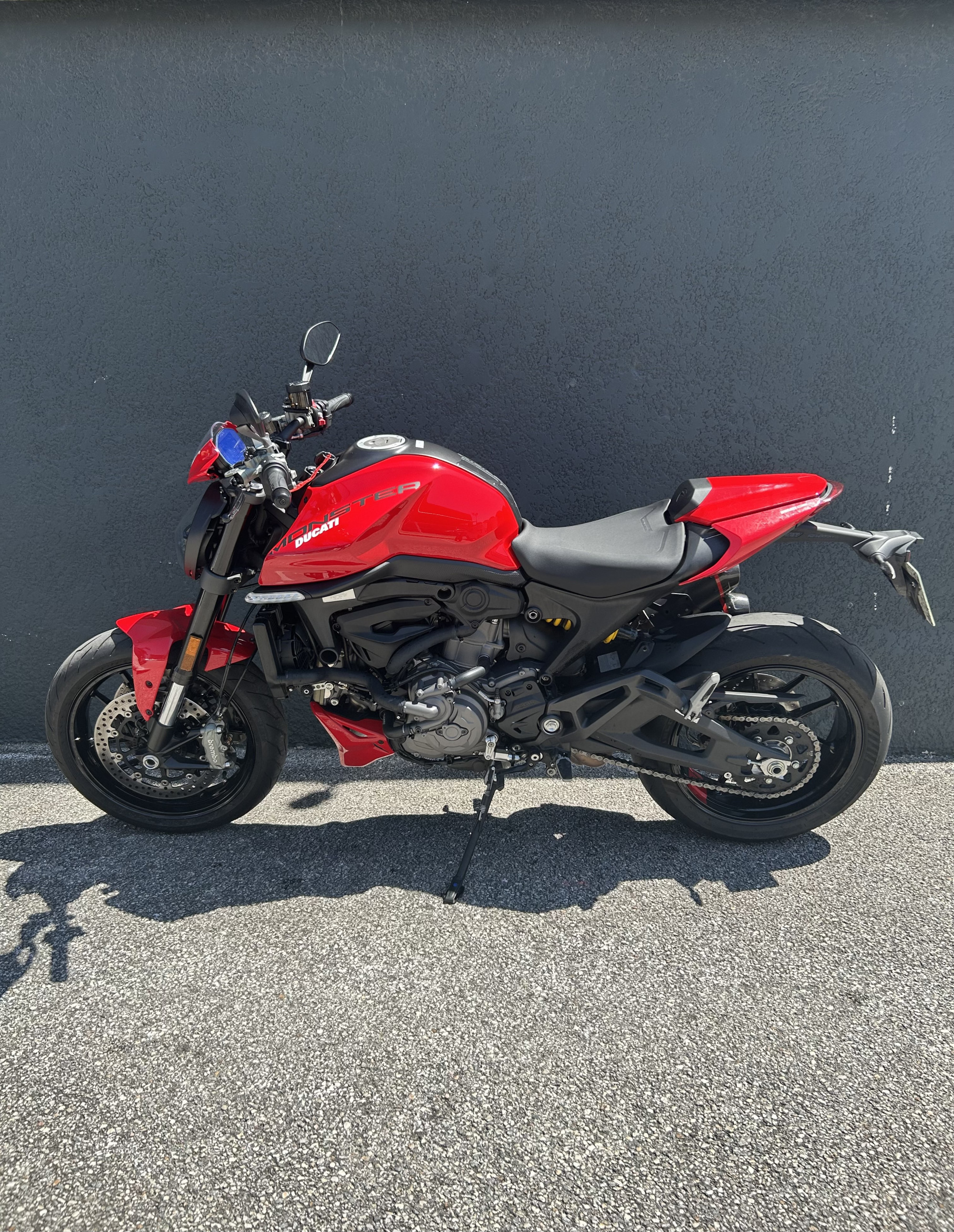 DUCATI MONSTER 937 +