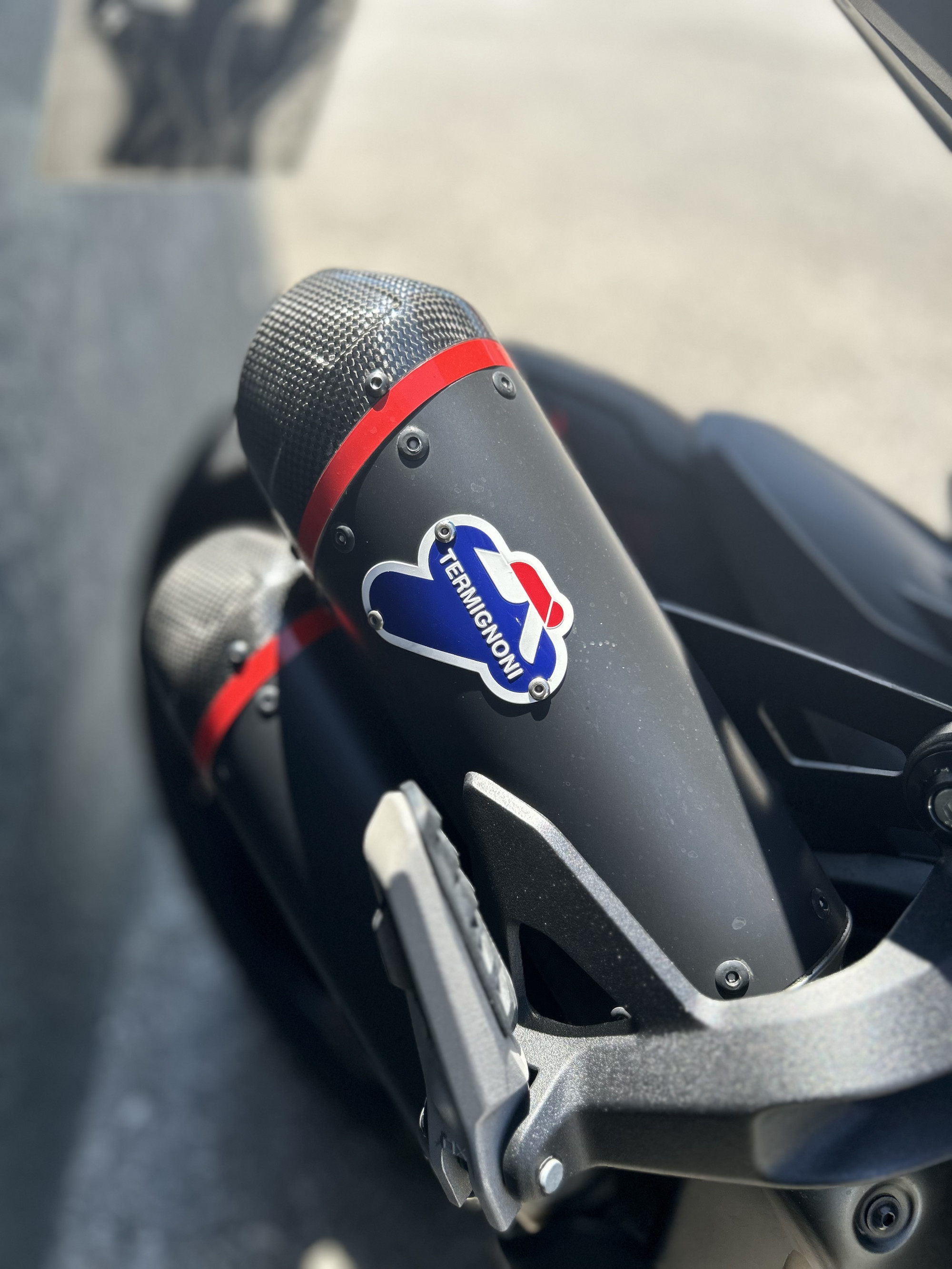 DUCATI MONSTER 937 +
