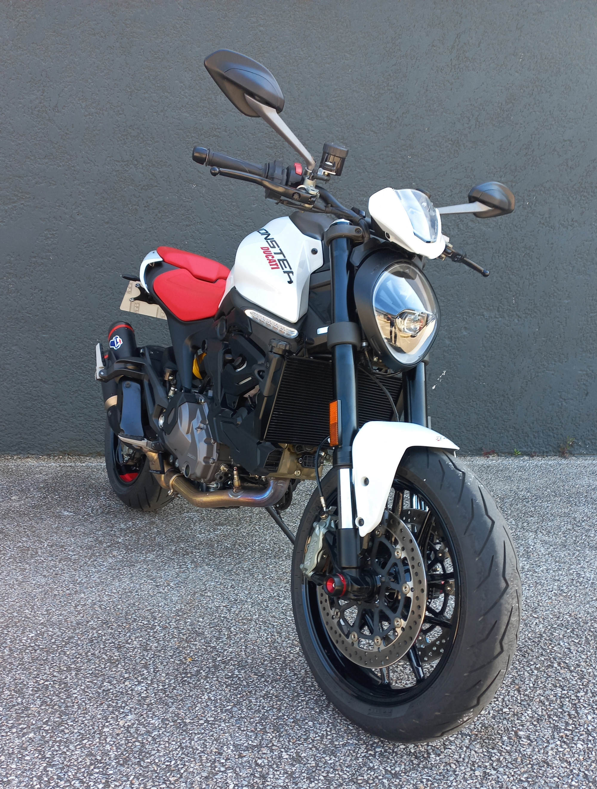 DUCATI MONSTER +