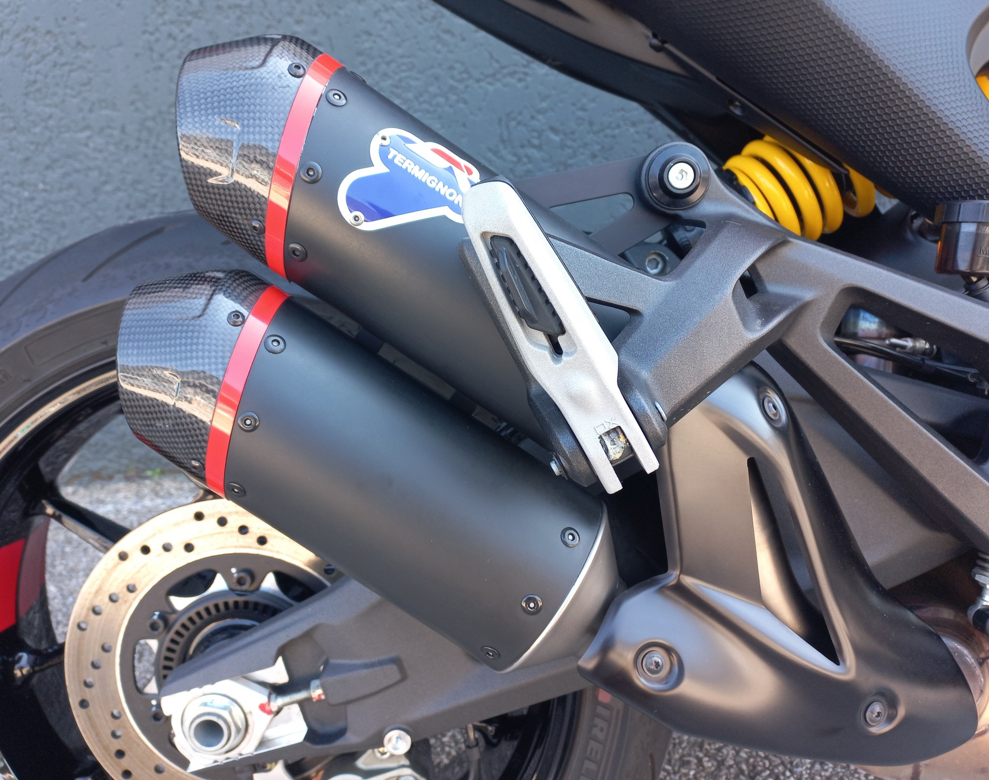 DUCATI MONSTER +