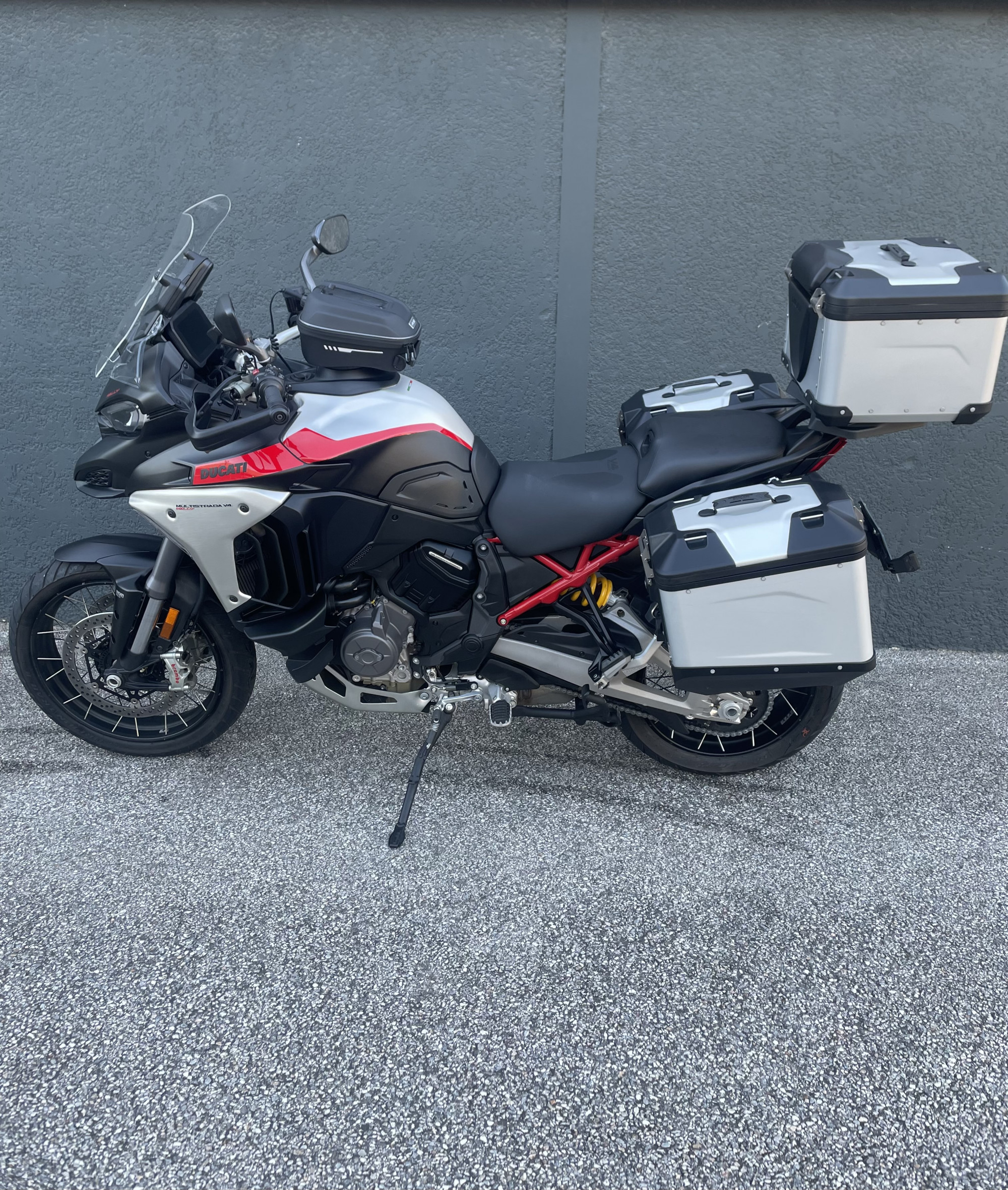 DUCATI MULTISTRADA RALLY TRAVEL RADAR