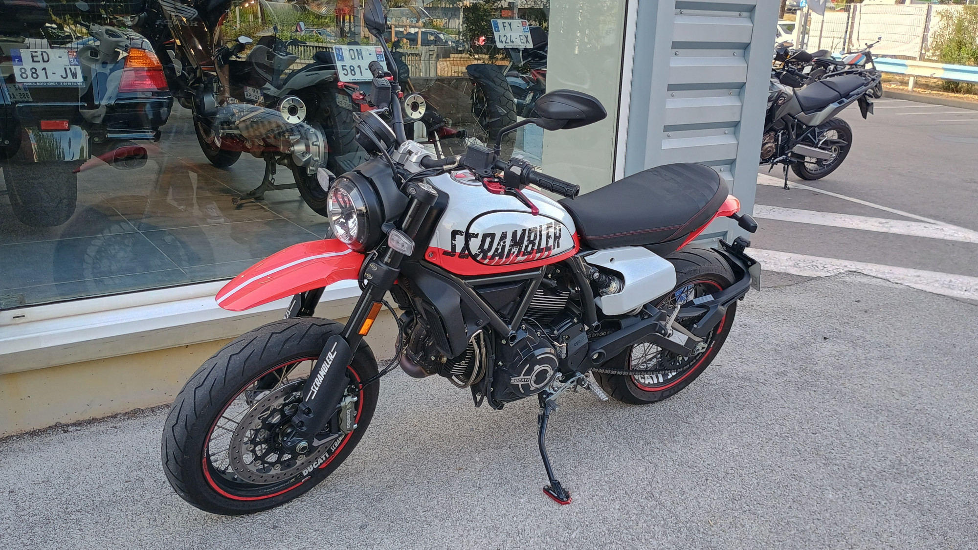 DUCATI SCRAMBLER 800 FLAT TRACK PRO