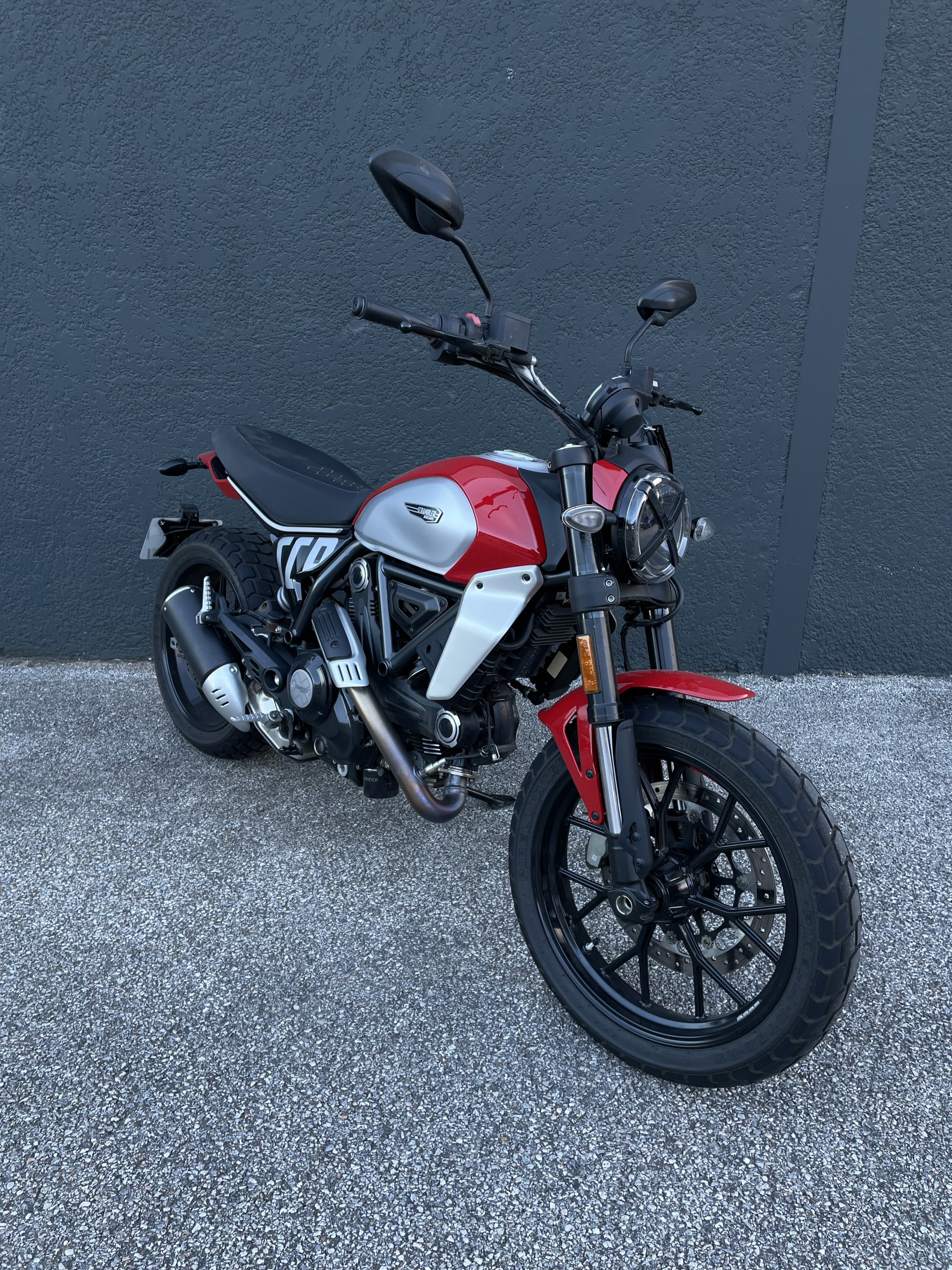 DUCATI SCRAMBLER ICON