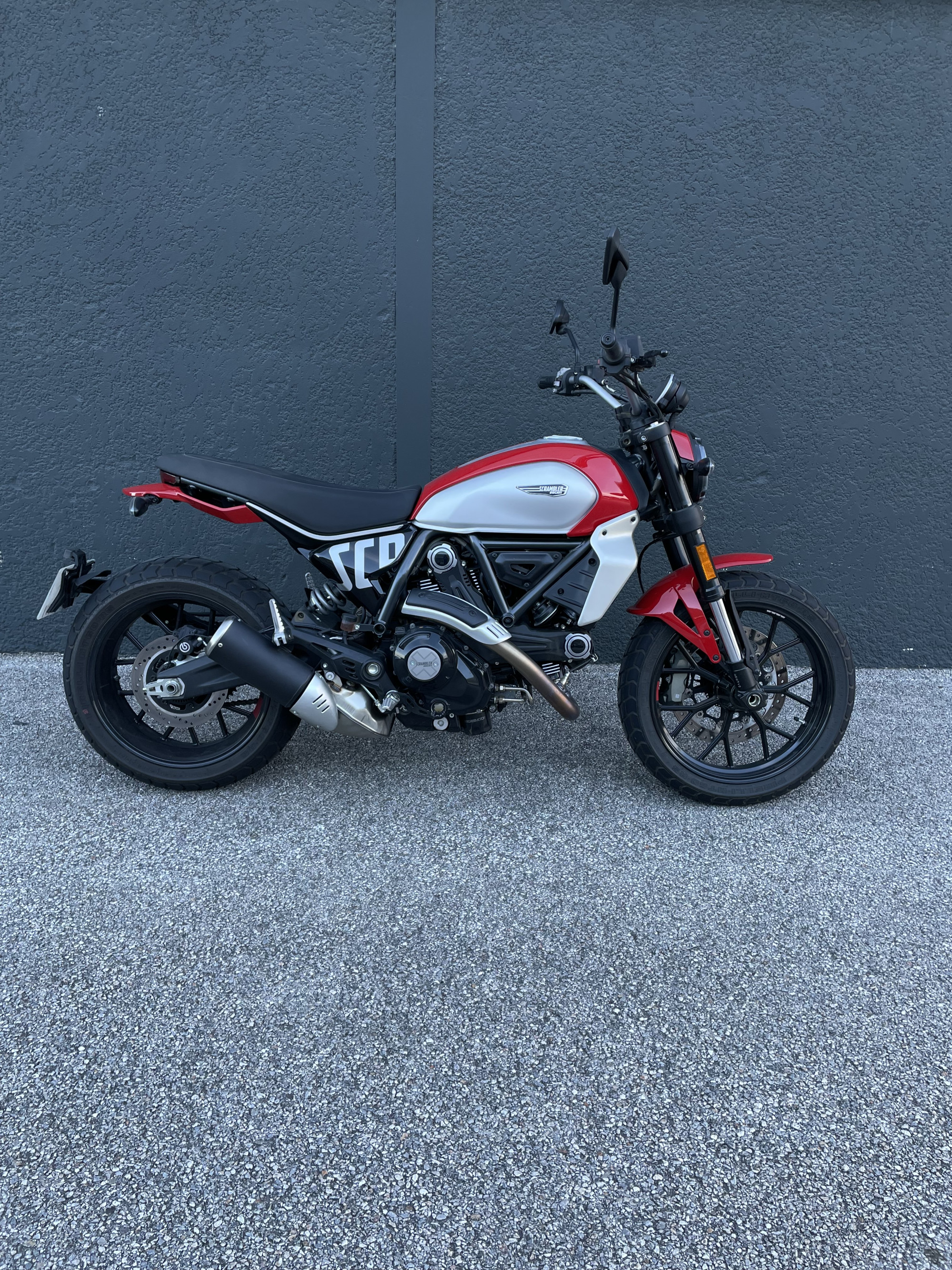 DUCATI SCRAMBLER ICON