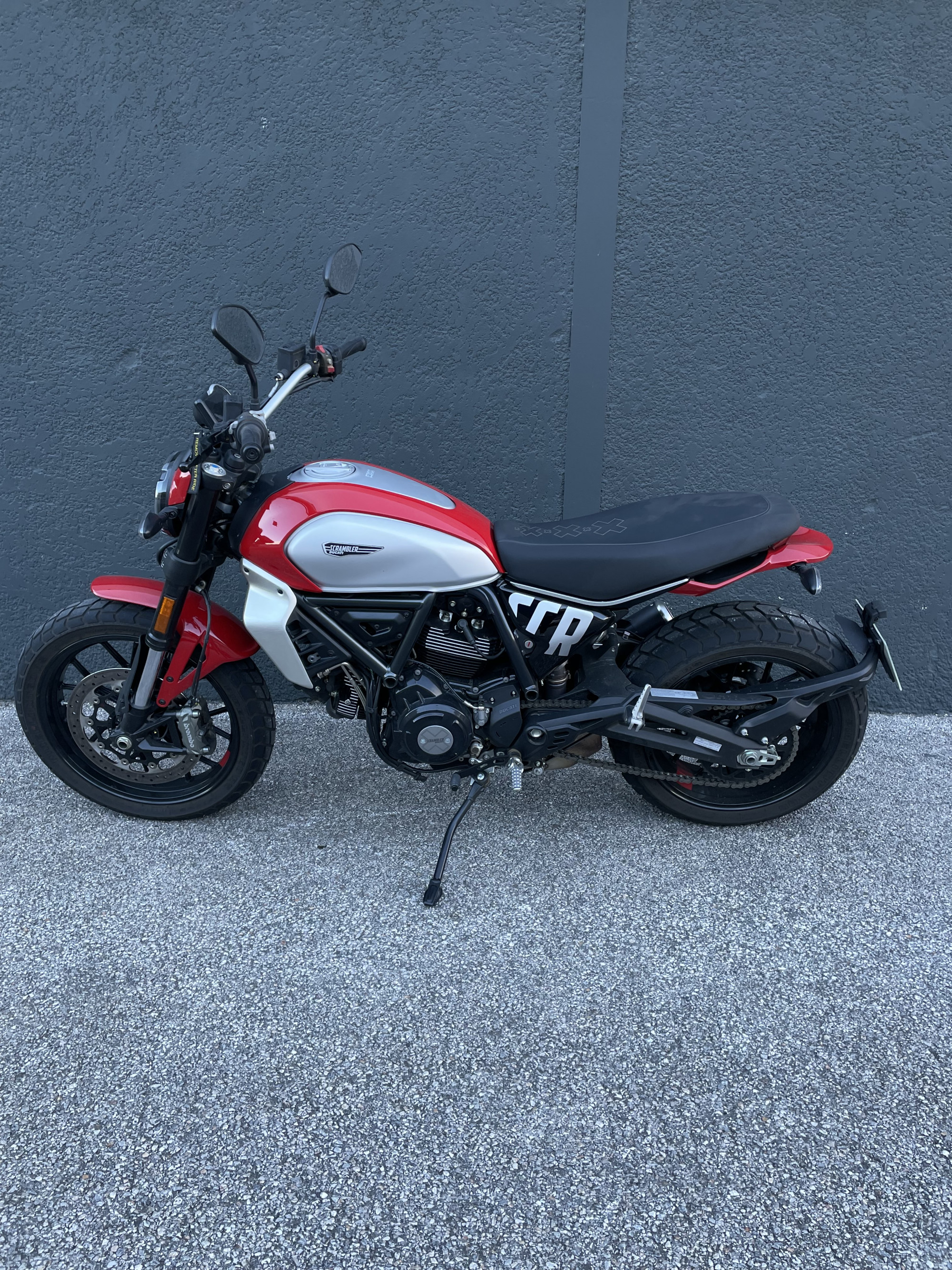 DUCATI SCRAMBLER ICON